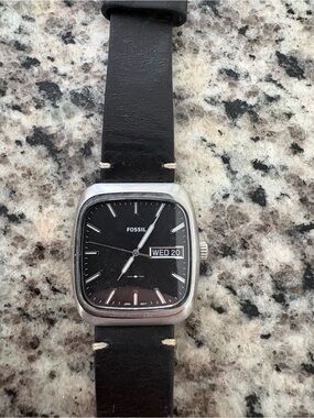 Fossil Men's Black Dial Watch with Black Leather Strap